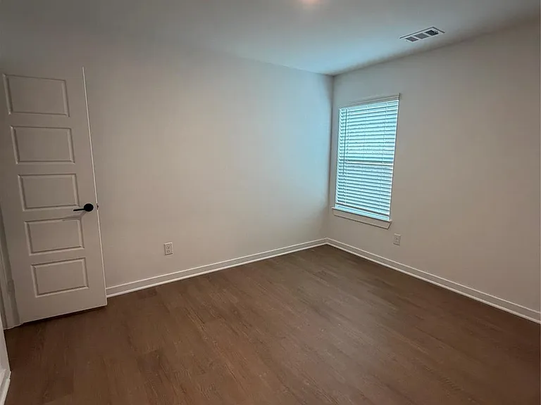 8123 Kay Harbor Dr — Photo 18