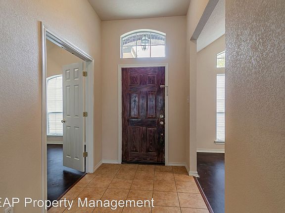 5th image of 7408 Rolling Hills Dr