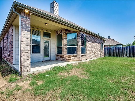 5th image of 1620 Bluebird Dr