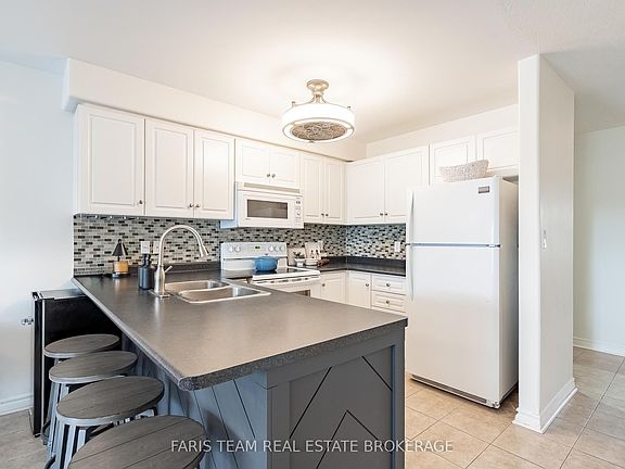 4th image of 79 Sanford St