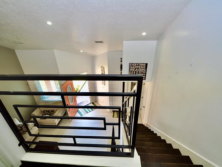 3330 Beran Dr — Photo 7