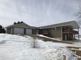 109 E Lakeshore Dr, Waubay, SD 57273