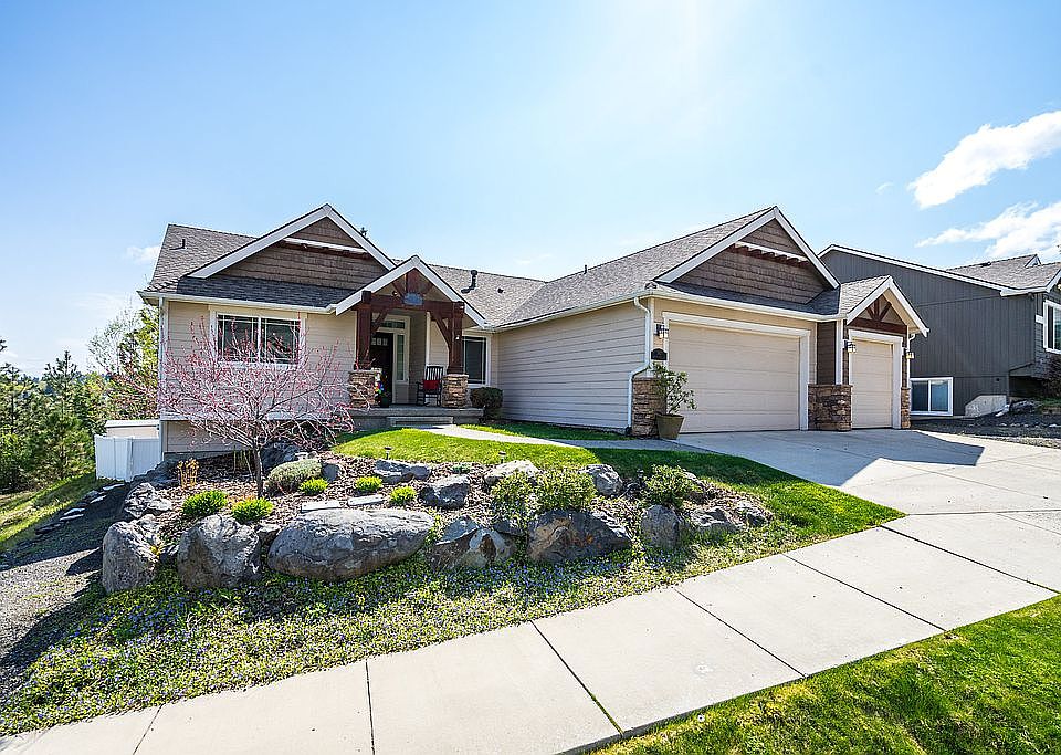 1st image of 1607 S Canyon Woods Ln