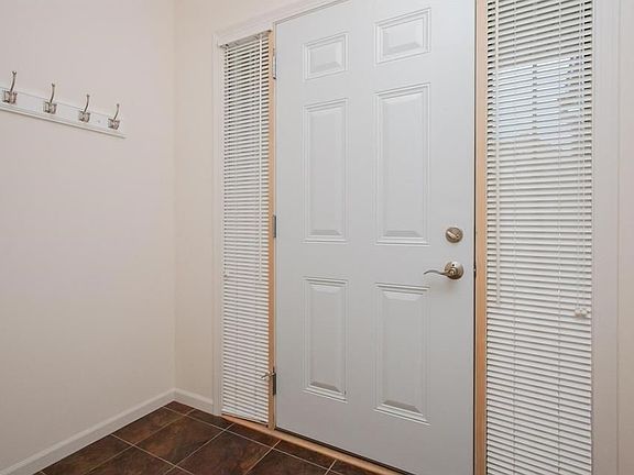 2nd image of 1837 Goose Lake Cir