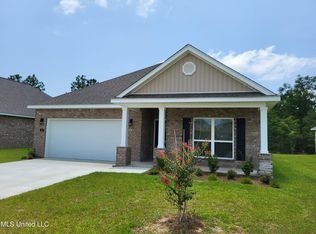 84 Saltmeadow Cir, Ocean Springs, MS 39564