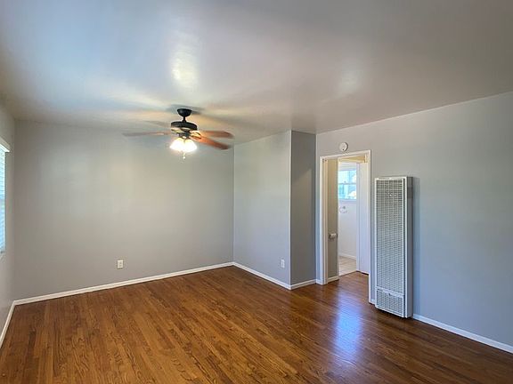 3rd image of 1123 E 1st St APT 6