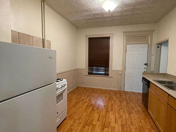 3rd image of 207 Midway Ave #207MA-4