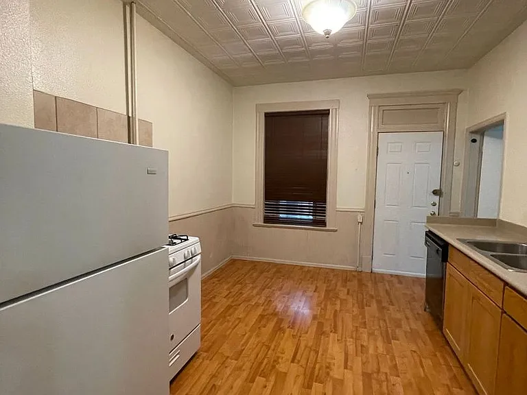 207 Midway Ave — Photo 35