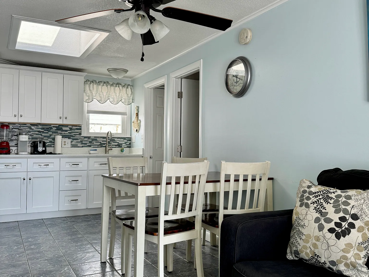 8 Q St — Photo 2