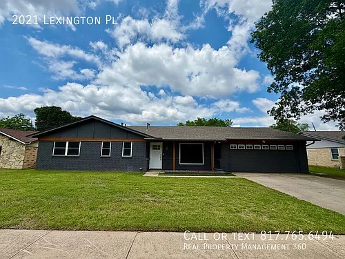 2021 Lexington Pl Photo 1