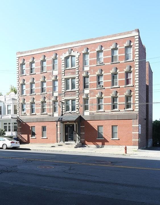 2nd image of 513 N State St APT 15