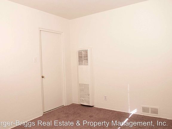 5th image of 1110 Mlk Ave NE APT 4
