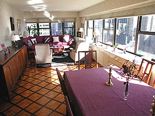 Sold by Verdi Square Realty | media 15