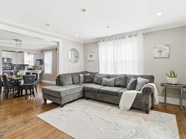 32 Elmwood Ter, Irvington Twp., NJ 07111