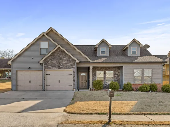 211 Franklin Cir, Fort Oglethorpe, GA 30742