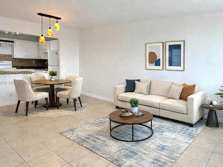 2771 Taft St #411 — Photo 5
