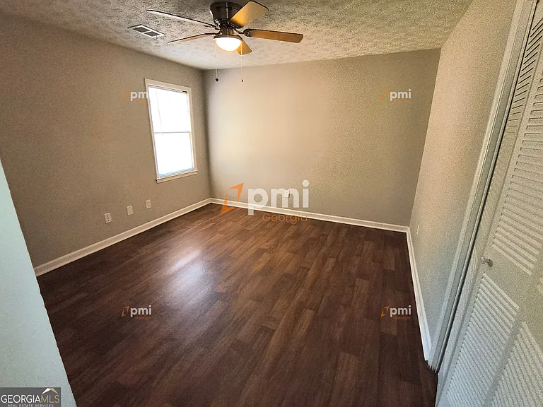 102 Peachtree Ct — Photo 6
