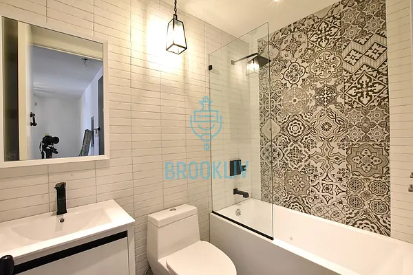 Rented by null | media 38