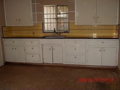 4th image of 625 N Parkview Dr