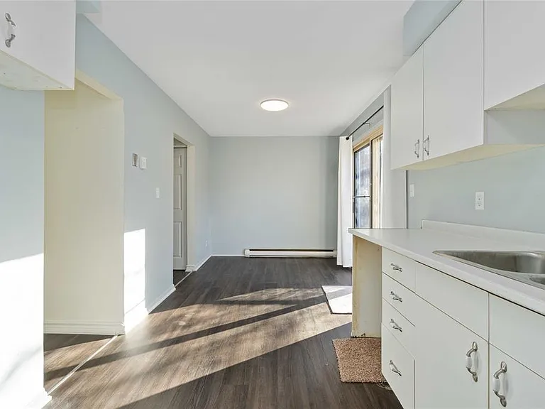 885 Carleton Pl #3 — Photo 11