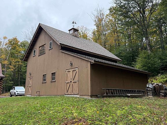 5th image of 920 Sand Run Rd