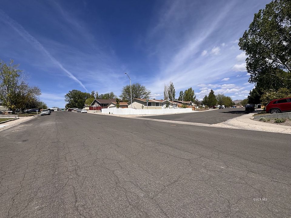 1st image of 3309 Dux Ave