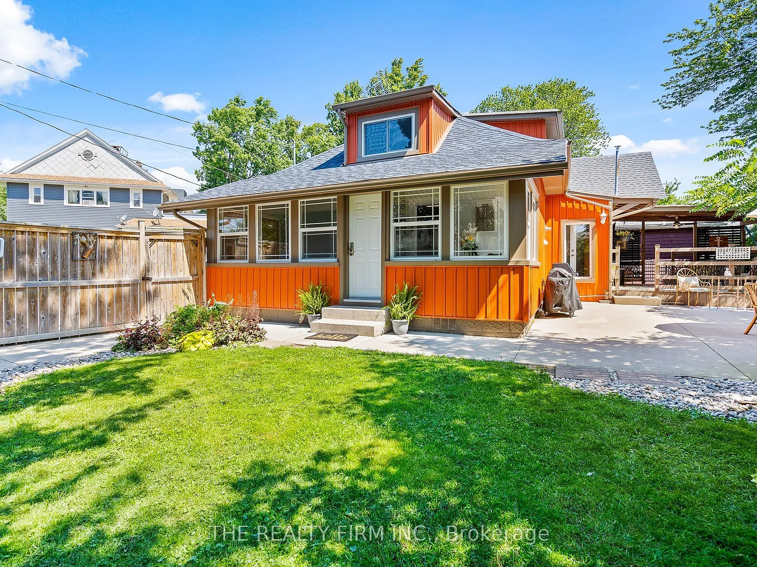 3 bed, $1,995 — Photo 1