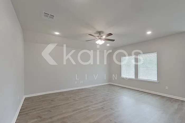 123 Santiago Ct — Photo 4