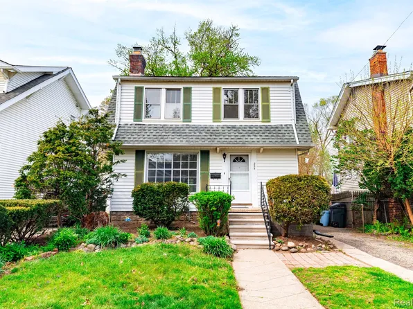 255 E Maplehurst St, Ferndale, MI 48220