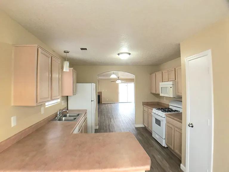 6905 Brindisi Pl NW — Photo 9