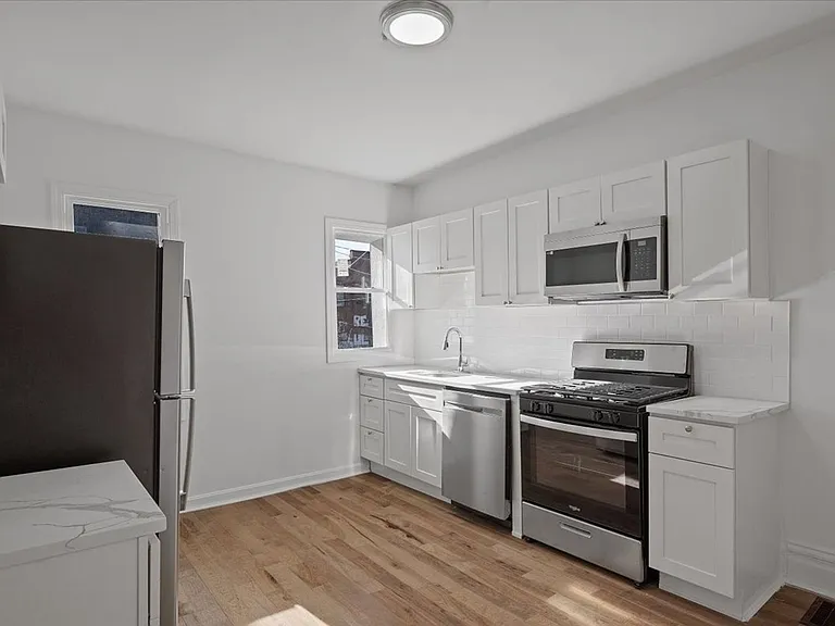 4100 Howley St — Photo 5