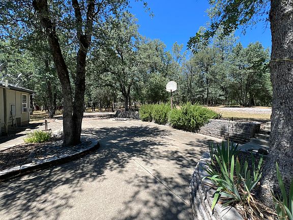 2nd image of 21566 Old Alturas Rd