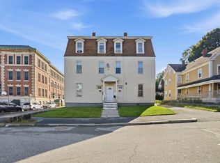 9 Freeland St APT 1R, Worcester, MA 01603