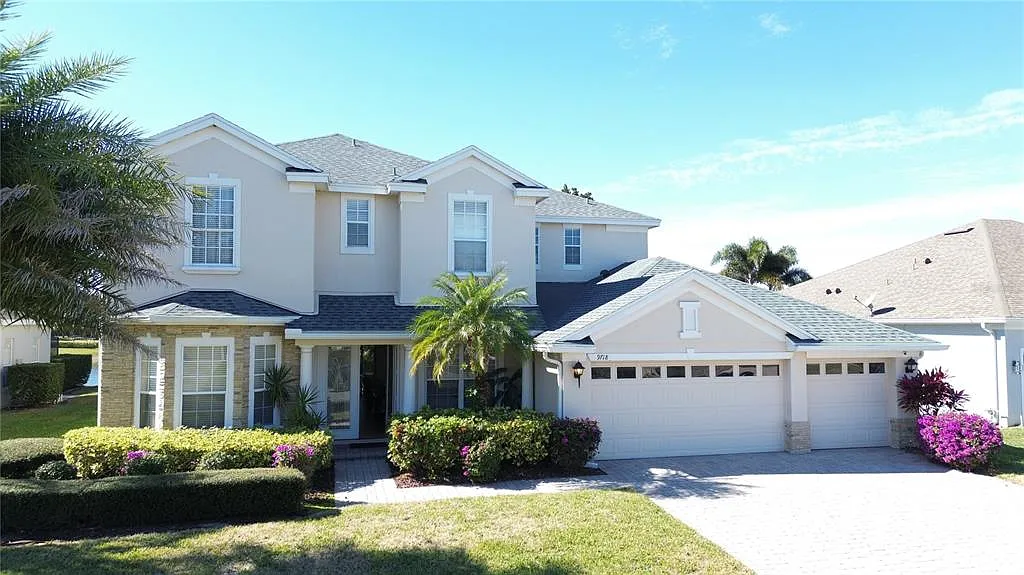 5 bed, 5.0 bath, 3650 sqft, $5,200 — Photo 1