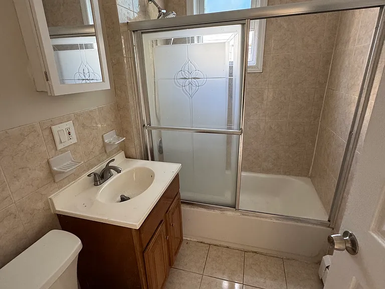 184 Norwood St #2L — Photo 10