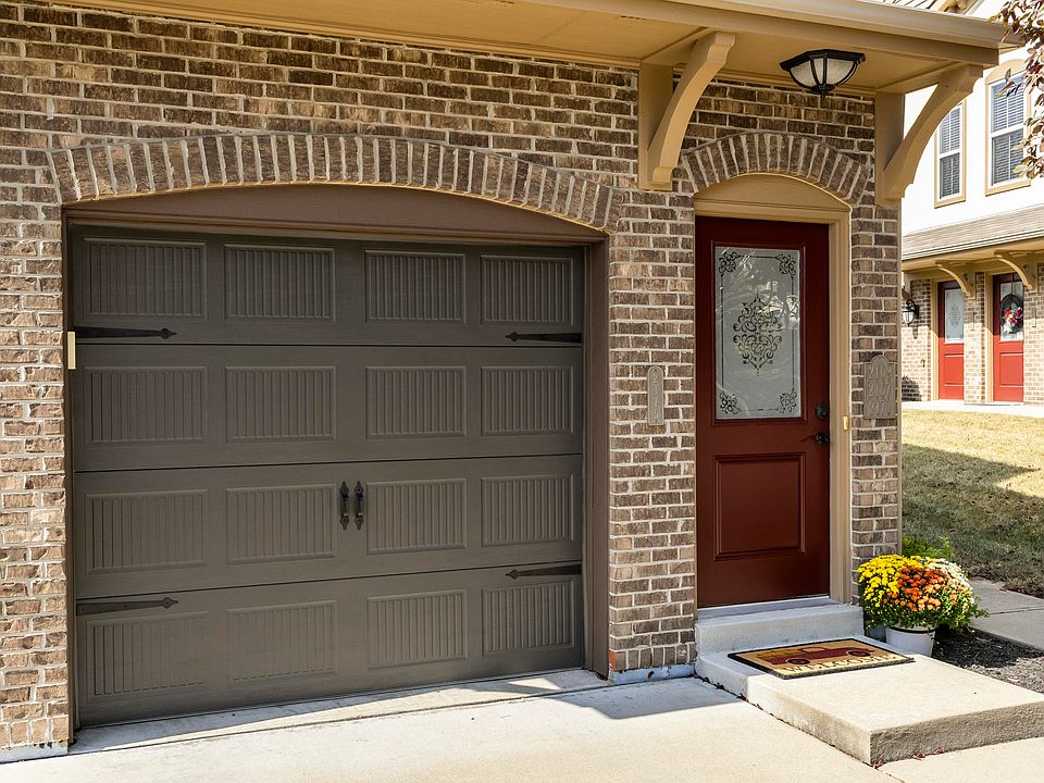 What is An Arched Doorway? - A House in the Hills