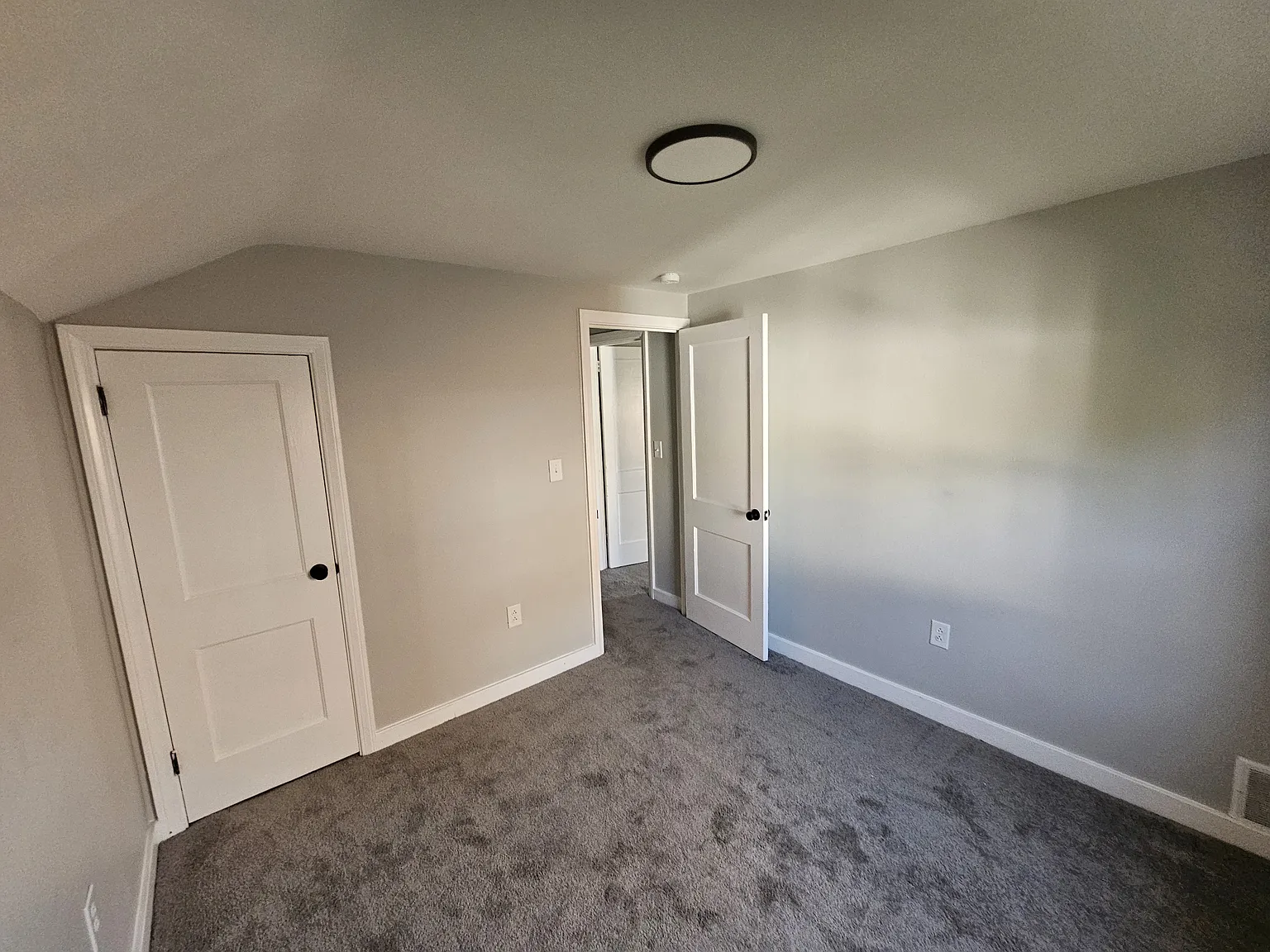 2 bed, 874 sqft, $1,150 — Photo 4