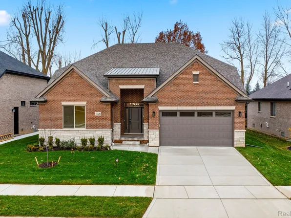 16420 Via Villagio Dr, Macomb, MI 48042