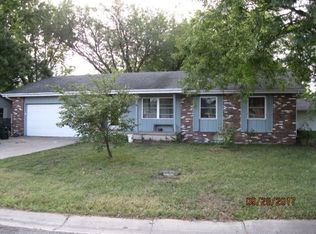718 Random Rd, Hesston, KS 67062