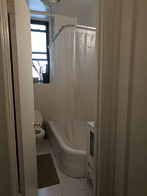 Rented by Lang Realty LLC | media 22