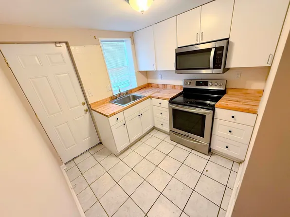 3621 Wallace St, Philadelphia, PA 19104
