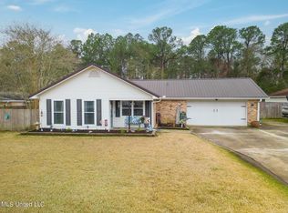 2709 Glenheath Dr, Gautier, MS 39553