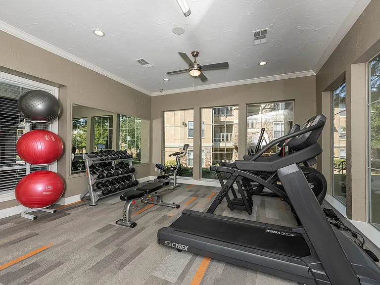 Woodbridge Villas — Photo 31