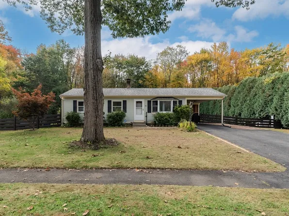 66 Longmeadow Dr, Amherst, MA 01002