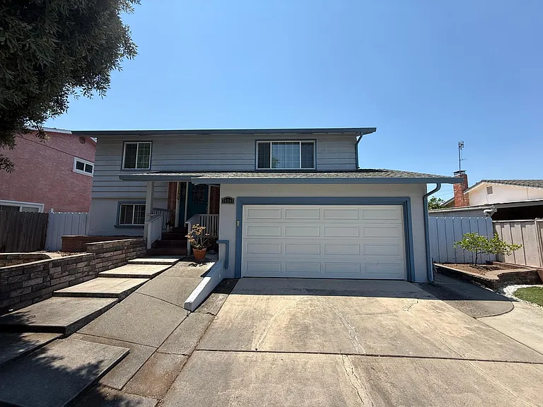 Monterey Way — Photo 4