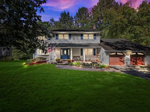 60 Cannonball Rd, Wanaque, NJ 07465