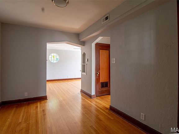 5th image of 4008 Wilmington Ave #8