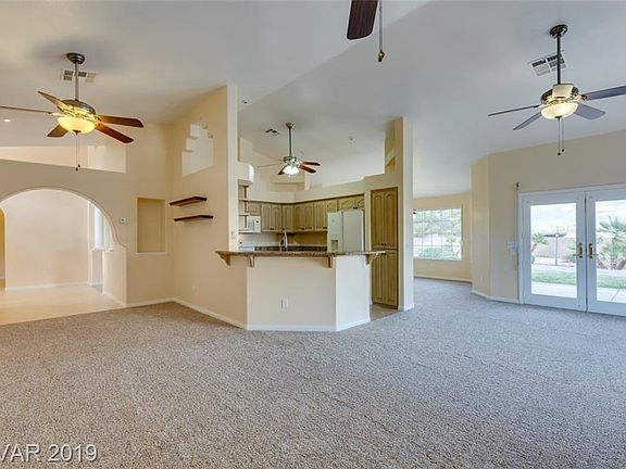 5th image of 3240 W Le Baron Ave