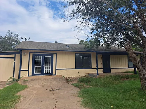 851 Aspen Ln Photo 1