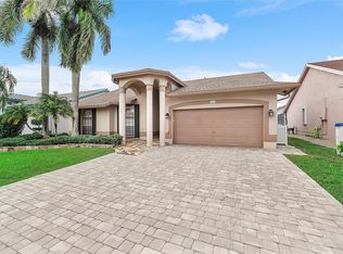 9888 NW 54th Pl, Pompano Beach, FL 33076